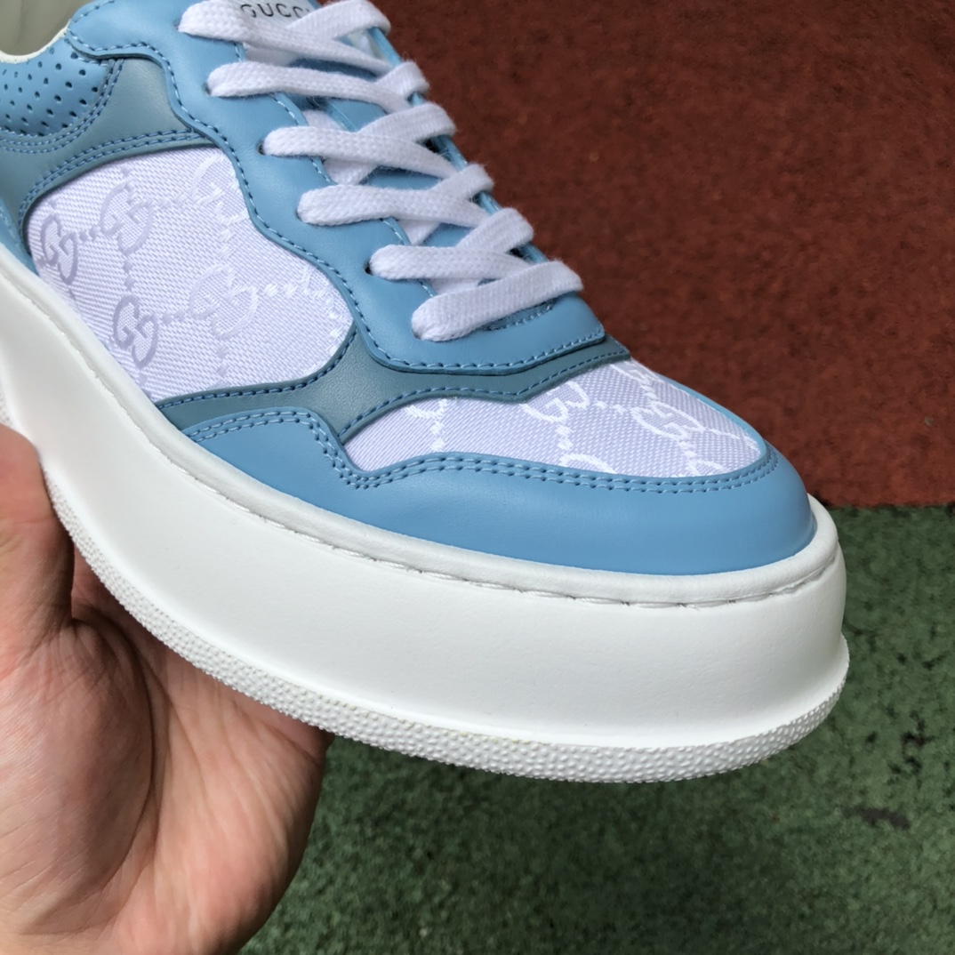 Gucci thick bottom low-top white and blue GUCCI Gucci low-top canvas thick bottom sneakers pink purple