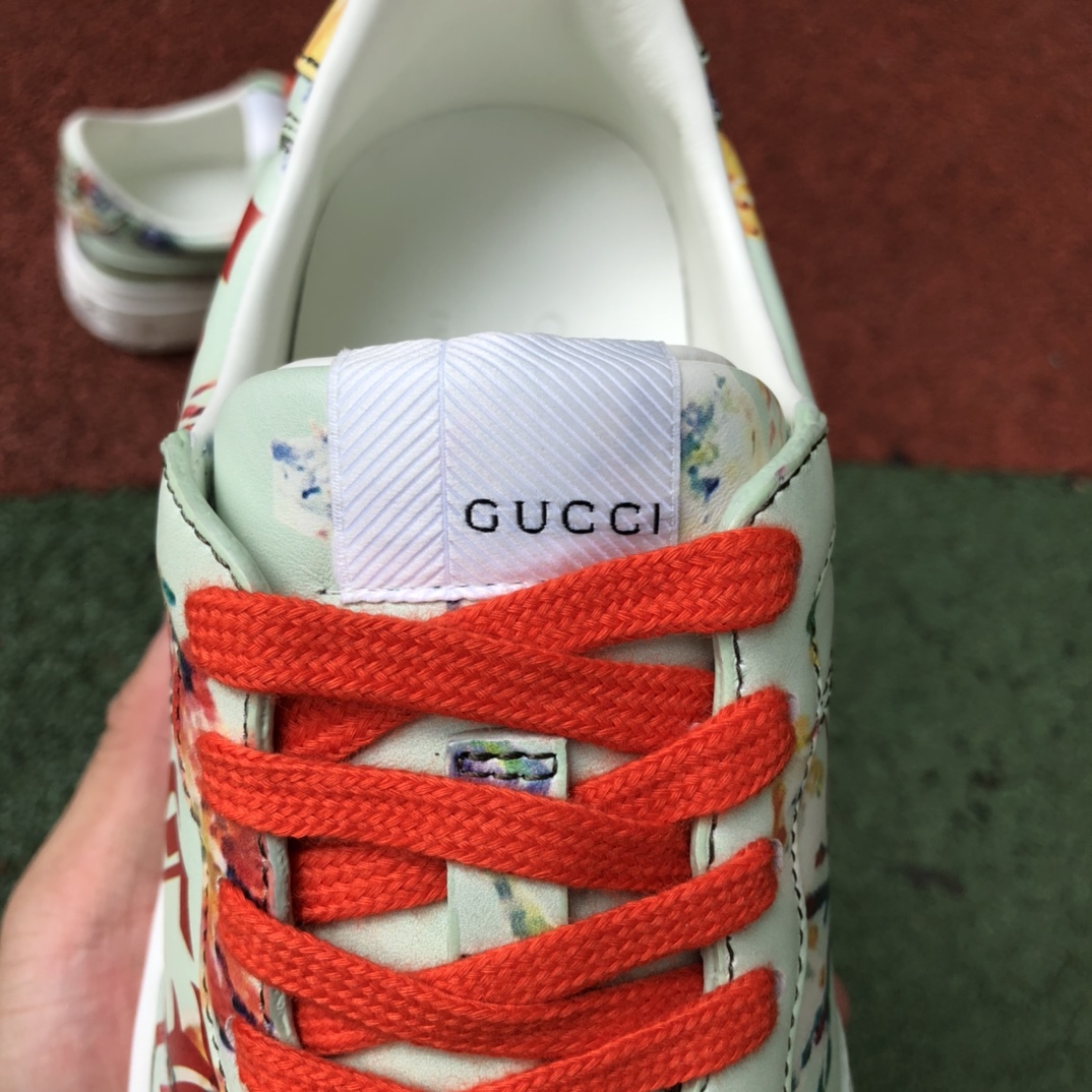 Gucci thick bottom low-top light green GUCCI Gucci low-top canvas thick bottom sneakers pink purple