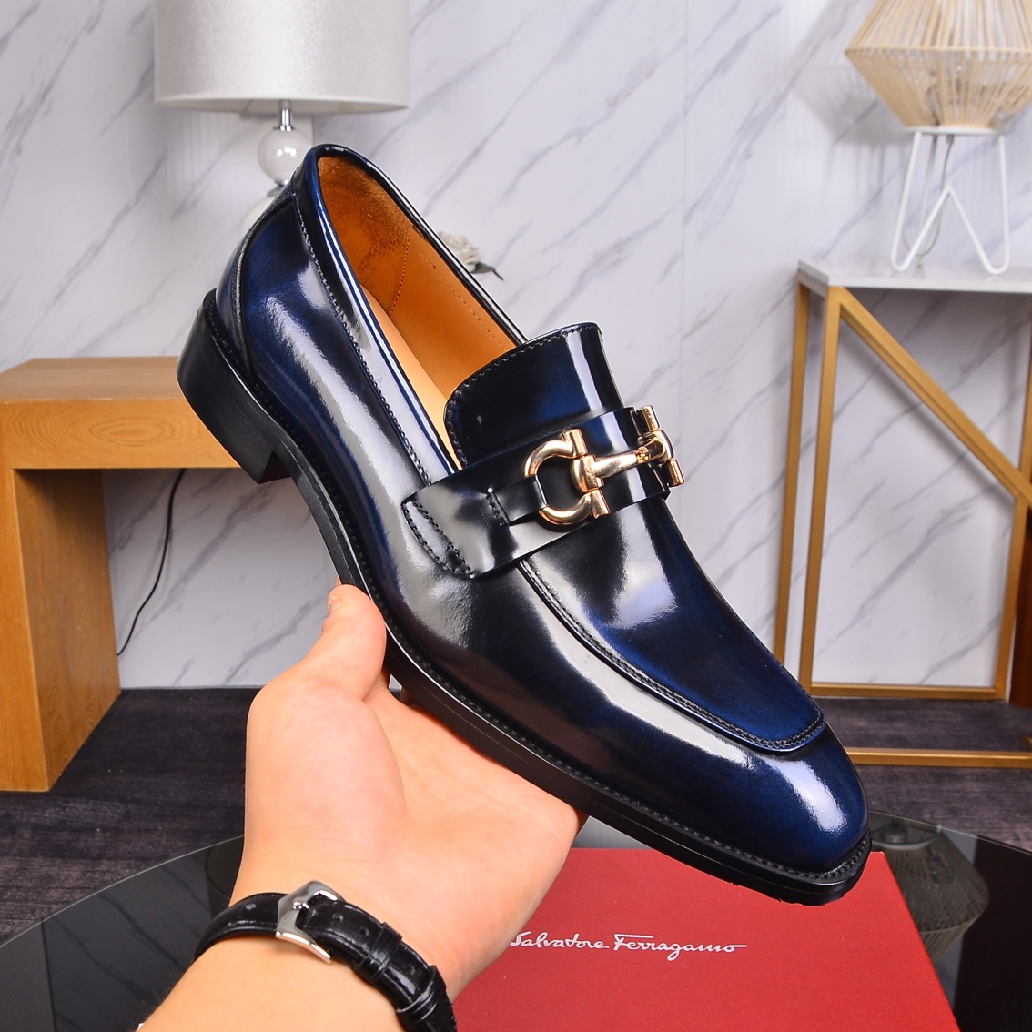 NO:344529,**Boutique recommendation**Ferragamo**Latest business formal leather shoes, official website synchronization, top version on the market, purely handmade. Fabric imported calfskin with water dyed beef 38, 39, 40, 41, 42, 43, 44. (45 can be customized, ferragamo, cowhide19860909**精品推荐**菲拉格慕**最新商务正装皮鞋 官网同步 市场上顶级版本 纯手工制作.面料进口小牛皮配水染牛里38、39、40、41、42、43、44.（45可定做,,ferragamo,cowhide,Men's shoes