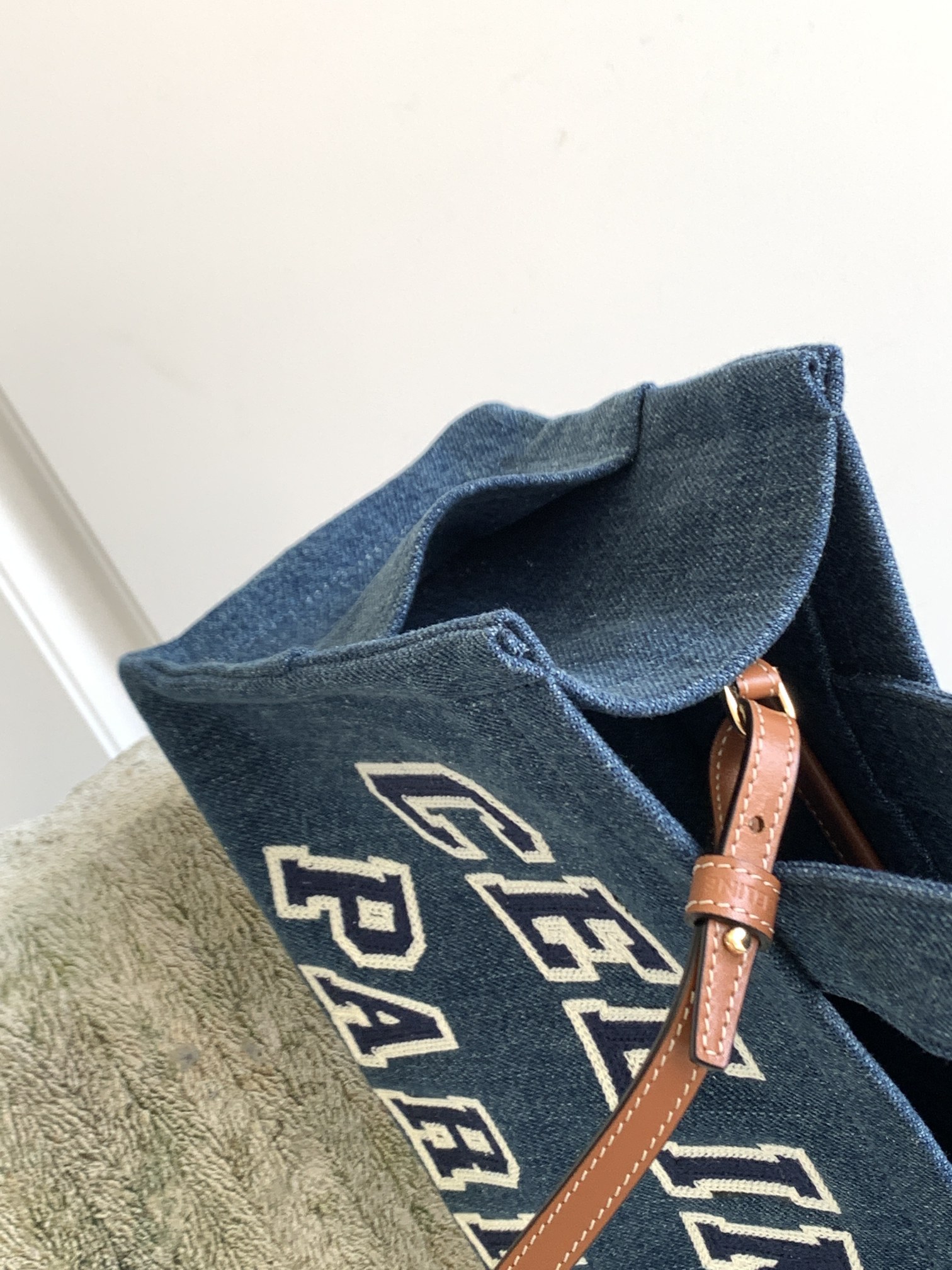 CELINE赛琳CABAS THAIS小号牛仔帆布手袋199162