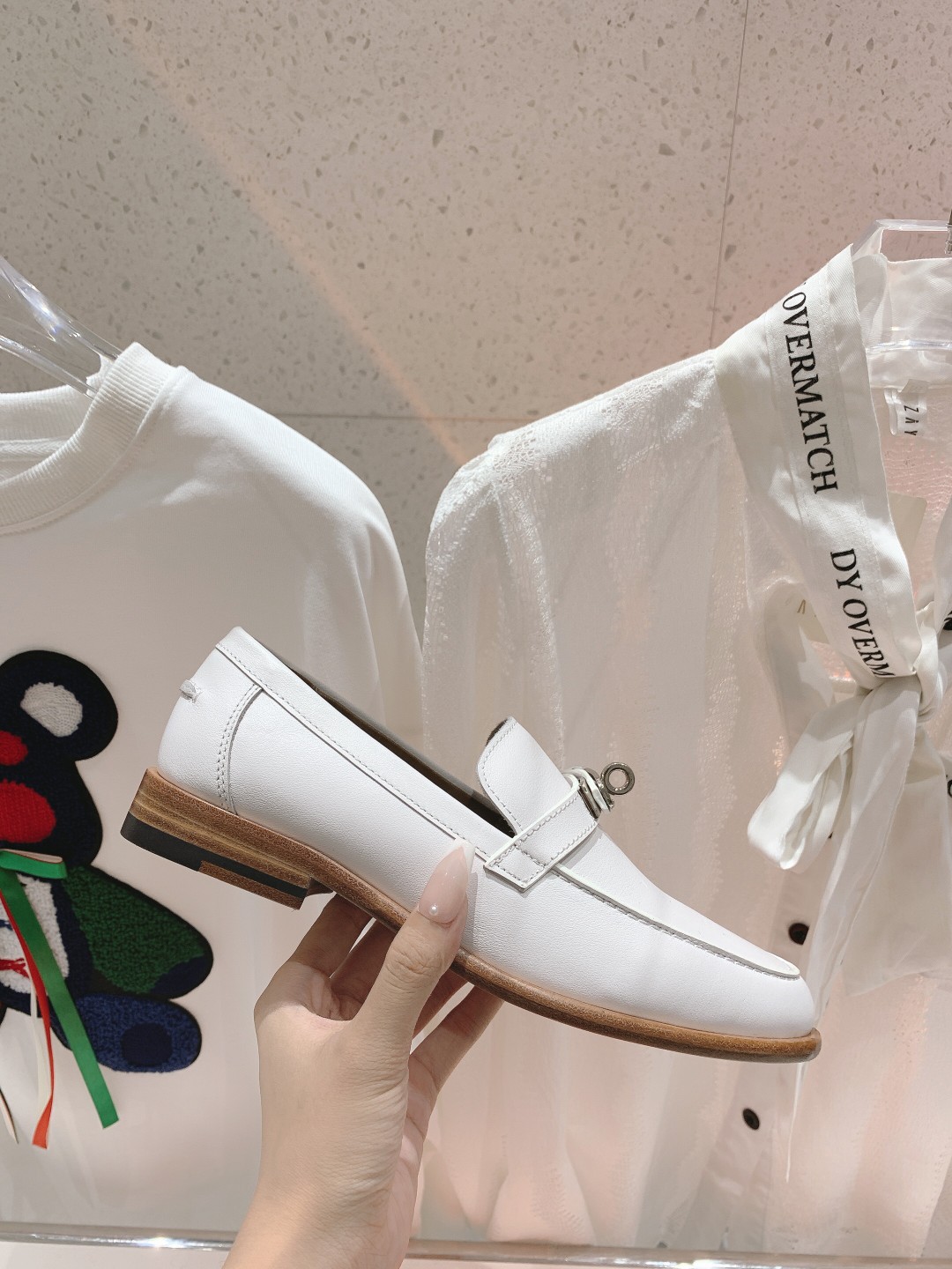 高版本Herme…s fwnew arrival～H家新款kelly扣乐福鞋鞋型很好看，见到到极致的造型