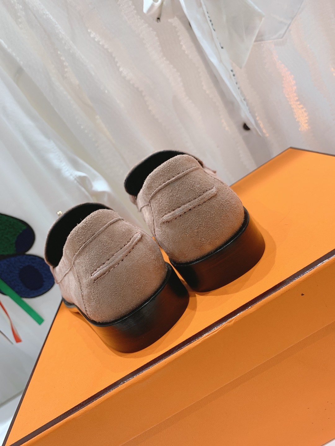 高版本Herme…s fwnew arrival～H家新款kelly扣乐福鞋鞋型很好看，见到到极致的造型