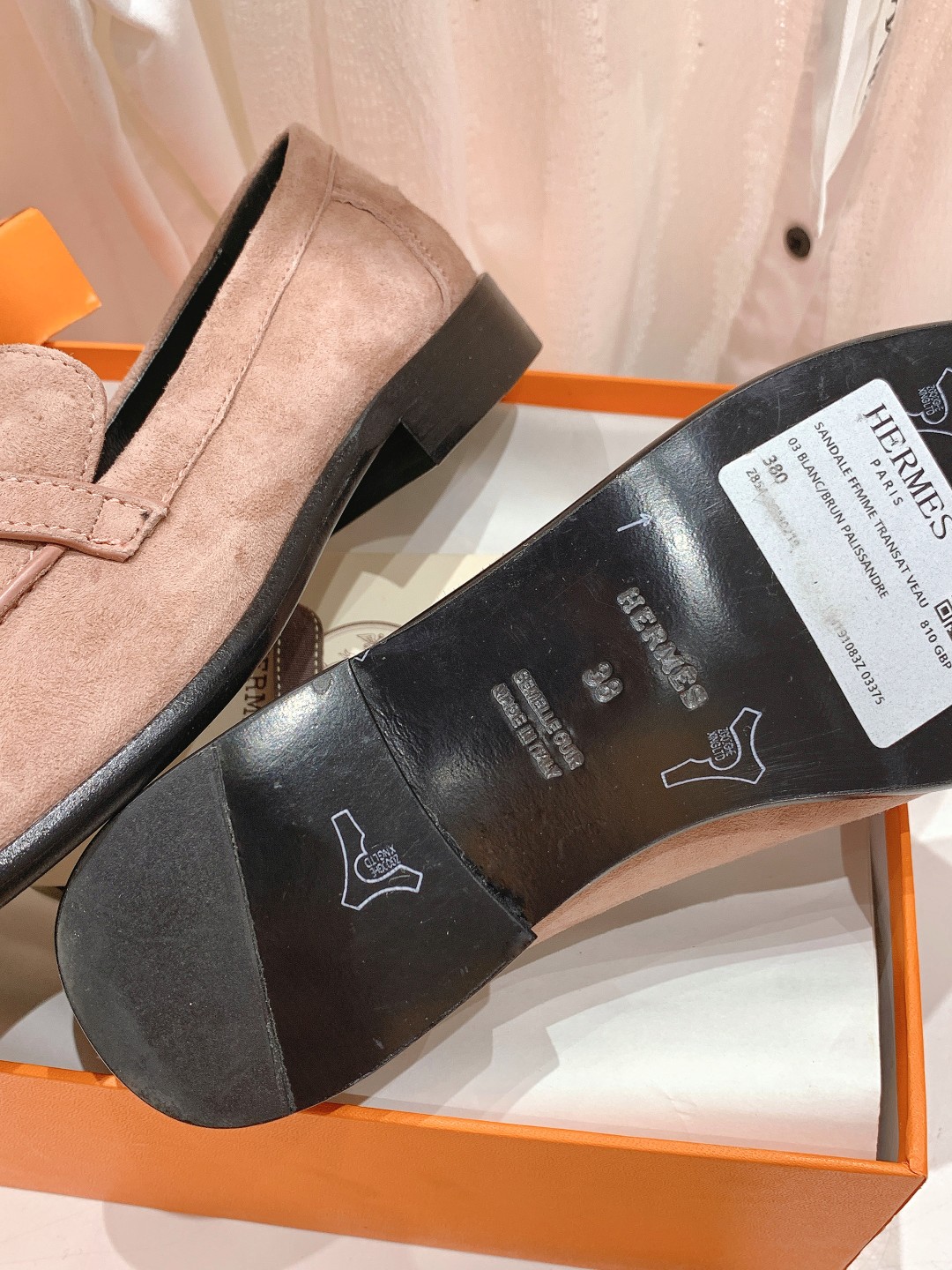 高版本Herme…s fwnew arrival～H家新款kelly扣乐福鞋鞋型很好看，见到到极致的造型