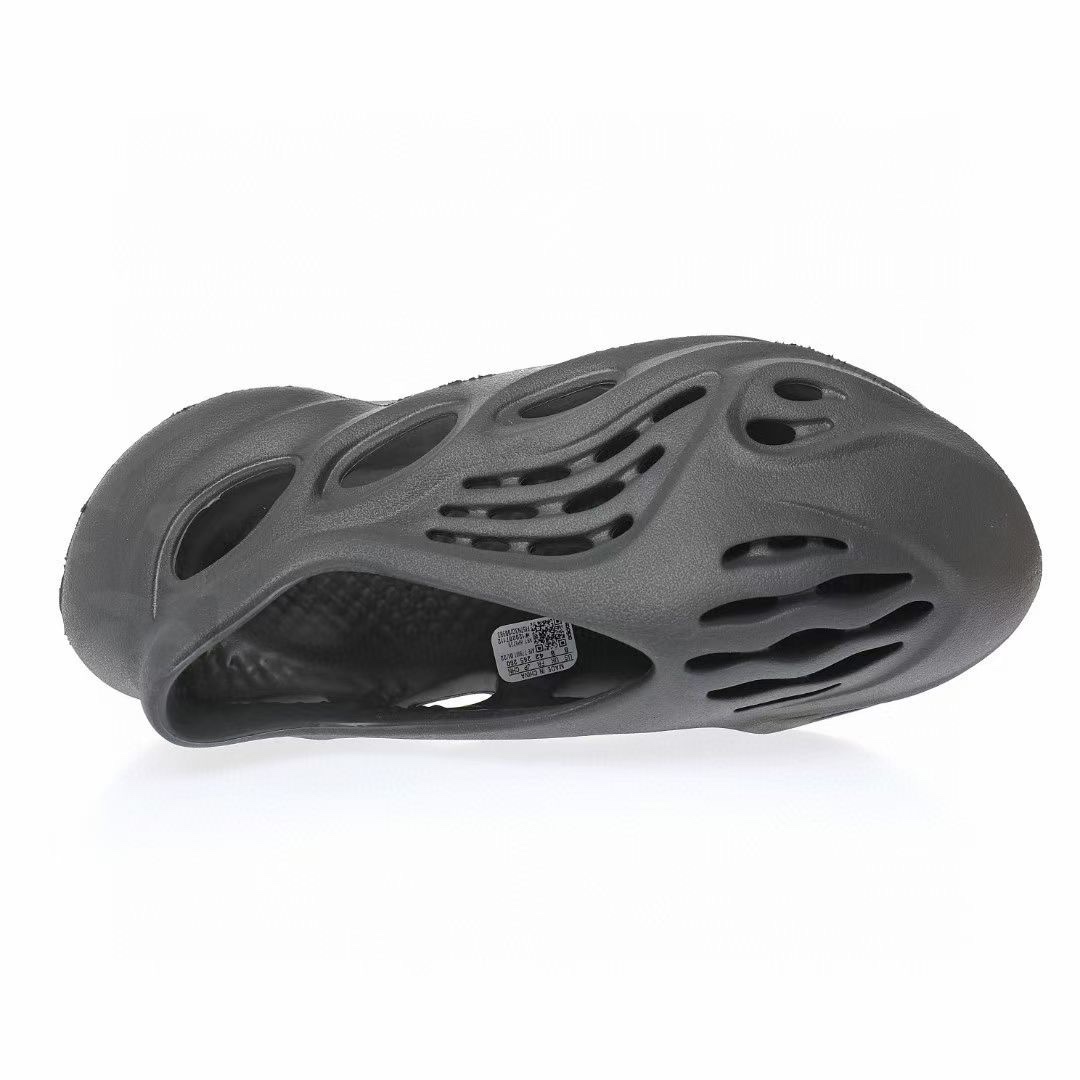 图片[4]-Adidas Yeezy Foam Runner Slide\”Stone Saget\”椰子童鞋户外风格包头运动沙滩凉拖防滑洞洞跑步凉鞋“酷灰煤黑”HP5347 尺码：28码=10K 29码=11K 31码=12K 32码=13K 33码=1Y-选品中心