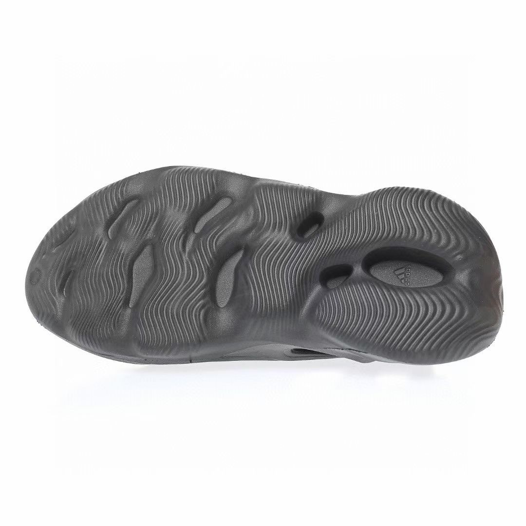 图片[5]-Adidas Yeezy Foam Runner Slide\”Stone Saget\”椰子童鞋户外风格包头运动沙滩凉拖防滑洞洞跑步凉鞋“酷灰煤黑”HP5347 尺码：28码=10K 29码=11K 31码=12K 32码=13K 33码=1Y-选品中心