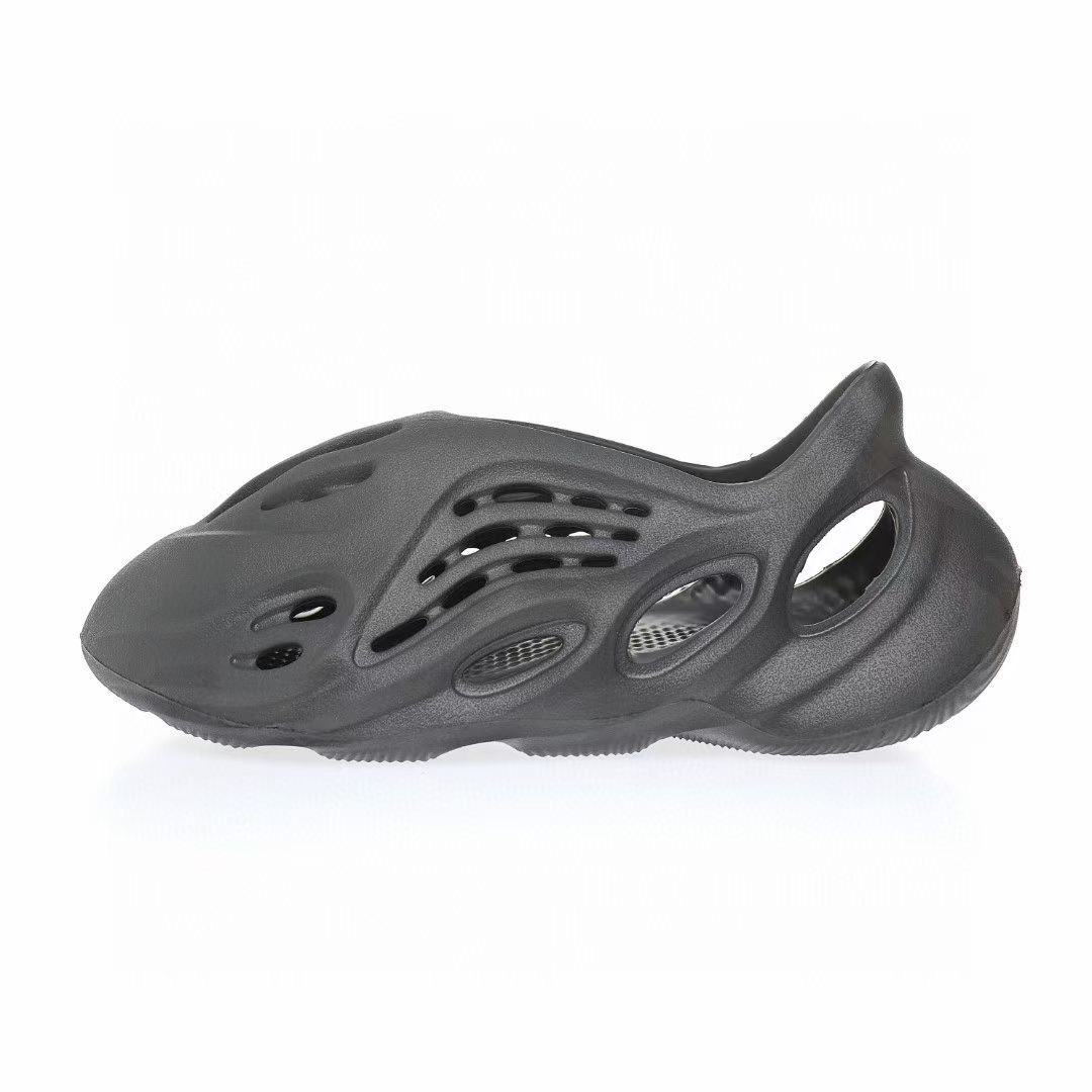 Adidas Yeezy Foam Runner Slide\