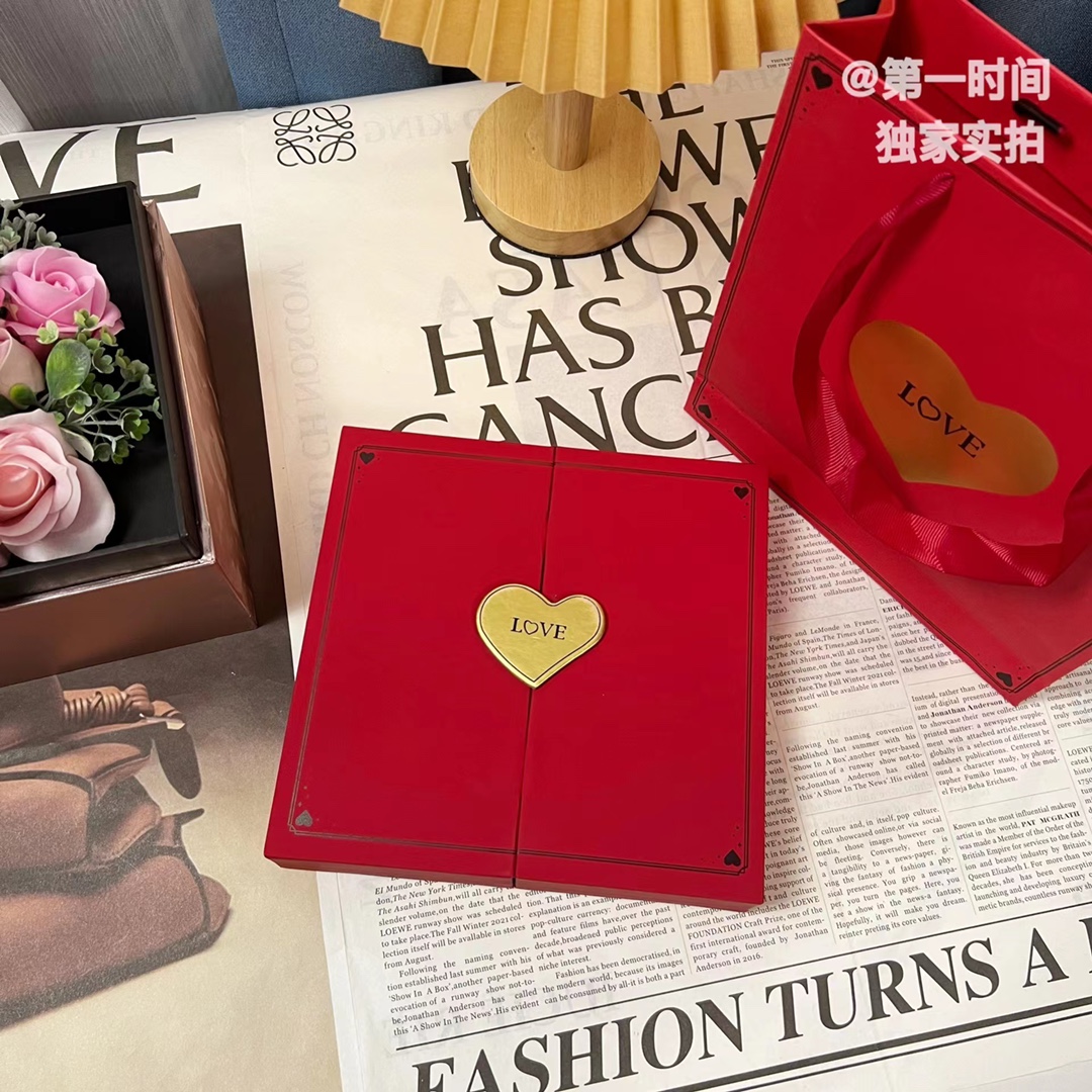 Romantic Red Heart Gift Box Set - Perfect for Expressing Your Love 2 i1658974181 1667 0