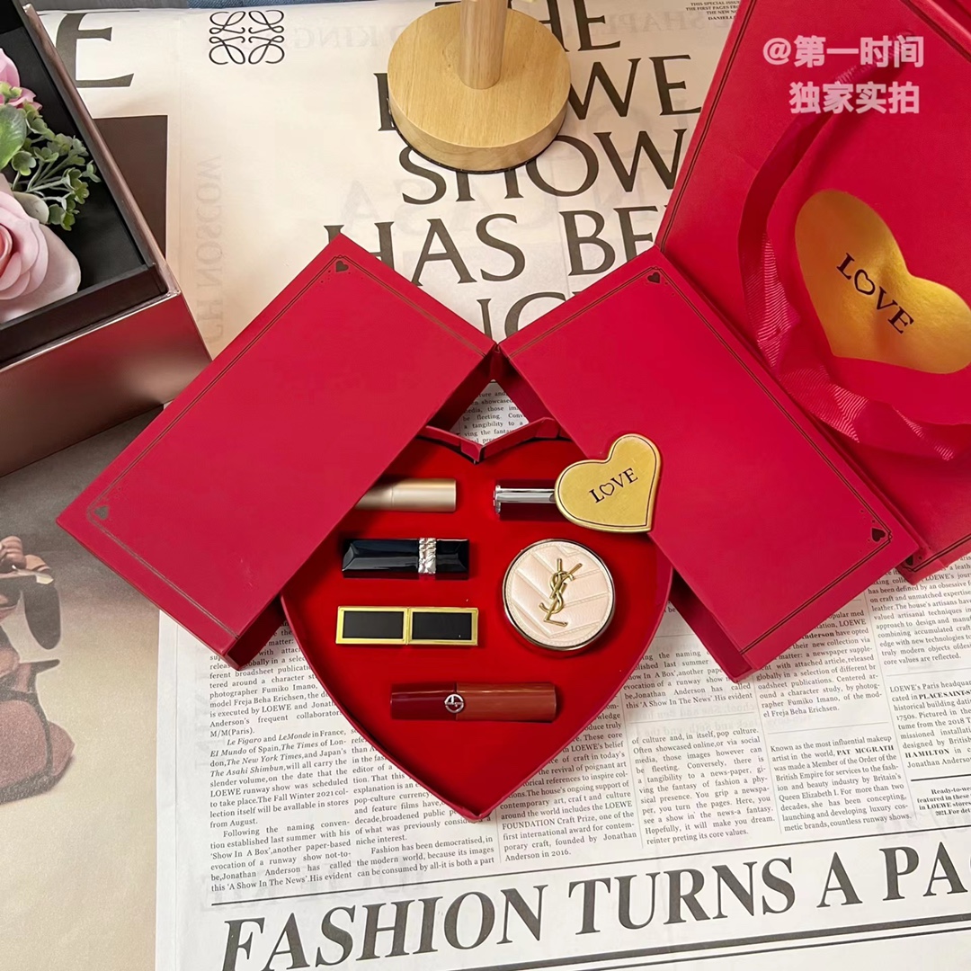 Romantic Red Heart Gift Box Set - Perfect for Expressing Your Love 4 i1658974181 2230 2