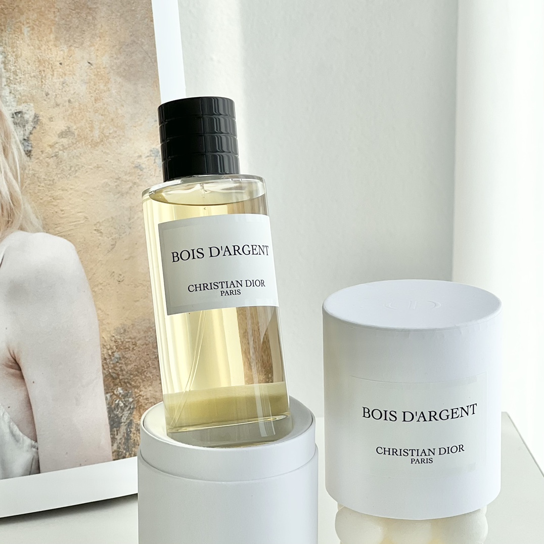 NO:809221,Dior Dior Collection Series-Silver Shadow Clear Wood 125ml Strong Neutral Fragrance Smells Iris Myrrh Musk Floral, Perfume, Dior, Dior19860909Dior 迪奥 典藏系列-银影清木125ml 厲性中性香 气味鸢尾花 没药 麝香 花香,香水,dior,dior,accessory