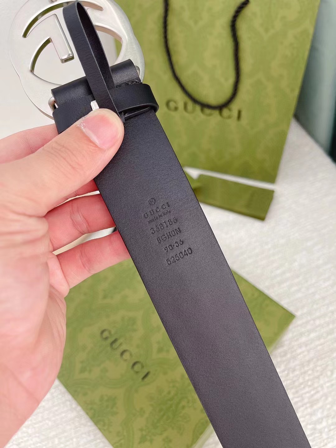 配全套包装礼盒Gucci3.8cm古
