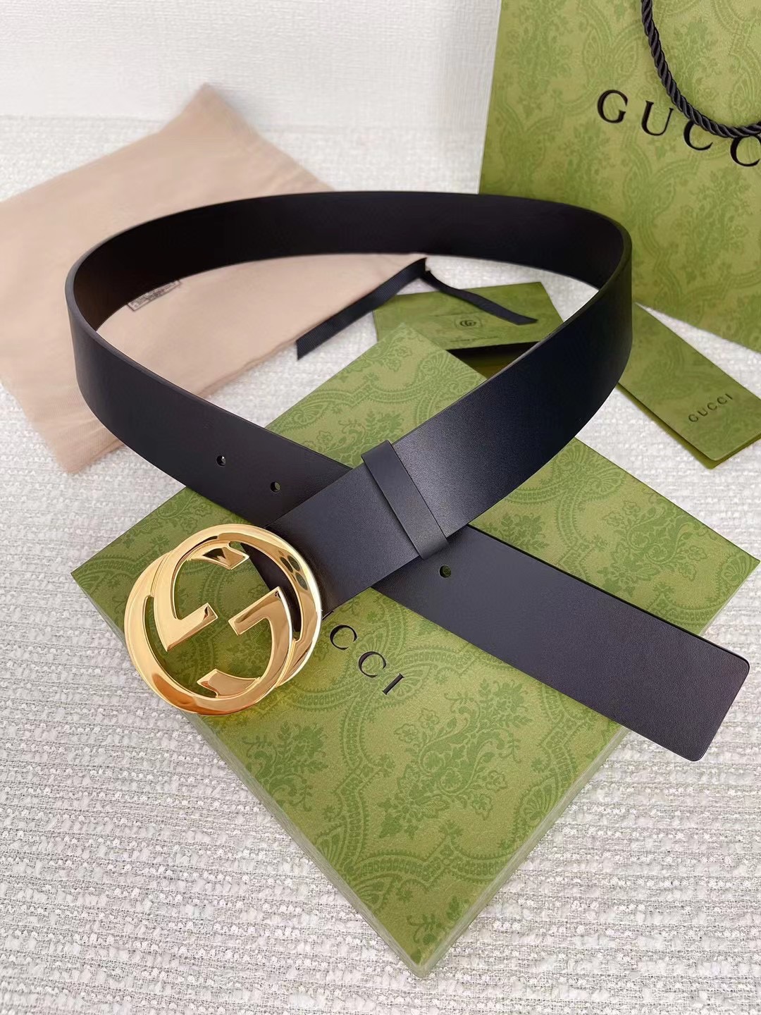 配全套包装礼盒Gucci3.8cm古