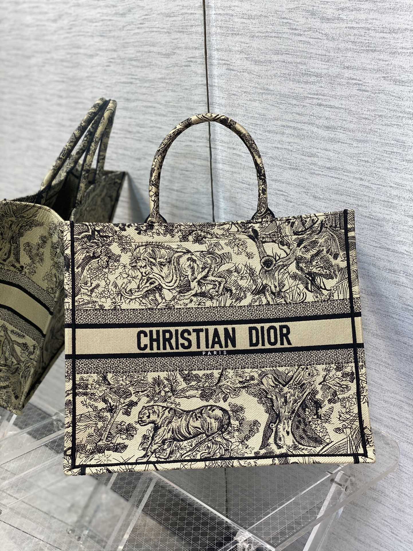 DIOR Large Tote Tiger Embroidery Tote Bag