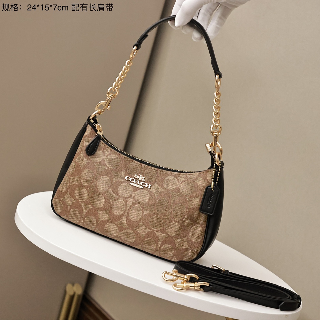 蔻驰新品Teri腋下包💰190
带有独特的金属链条和皮质肩带结合的肩背设计,让你有更舒适的空间感,在通勤路上手忙脚乱的时候也不会失了造型。也给整个包身带来更精致亮丽的感觉,搭配你干练的正装完全不会逊色~
规格:24*15*7cm