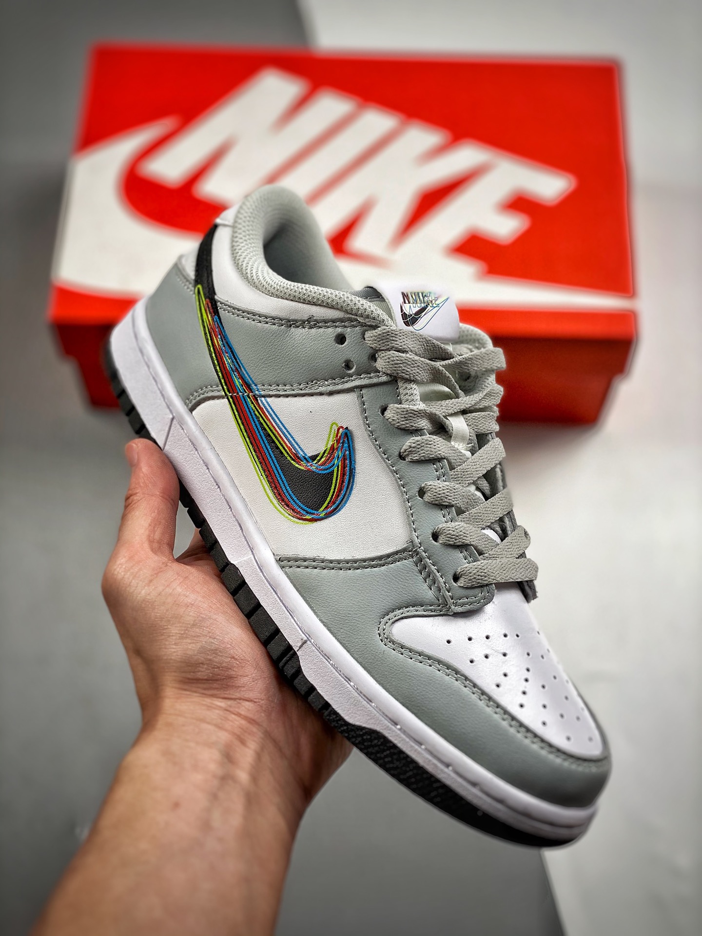 -2 Nike SB Dunk Low"3D Swoosh"扣篮系列低帮休闲运动滑板板鞋“灰白彩虹霓虹线涂鸦3D钩子”男女鞋真标半码制#升级原楦开发版型#采用软质牛剖革鞋面材质#内置Sole真气垫装置#外置RB耐磨橡胶大底❗️最新「3D …