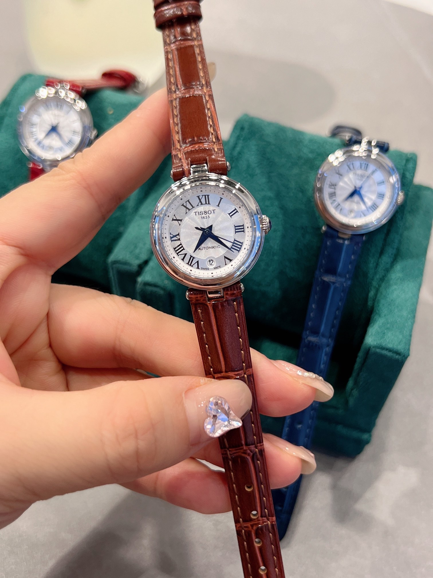 New Carlysian Series Launched: Delicate 26mm Watch for Pretty Girls – Zenium