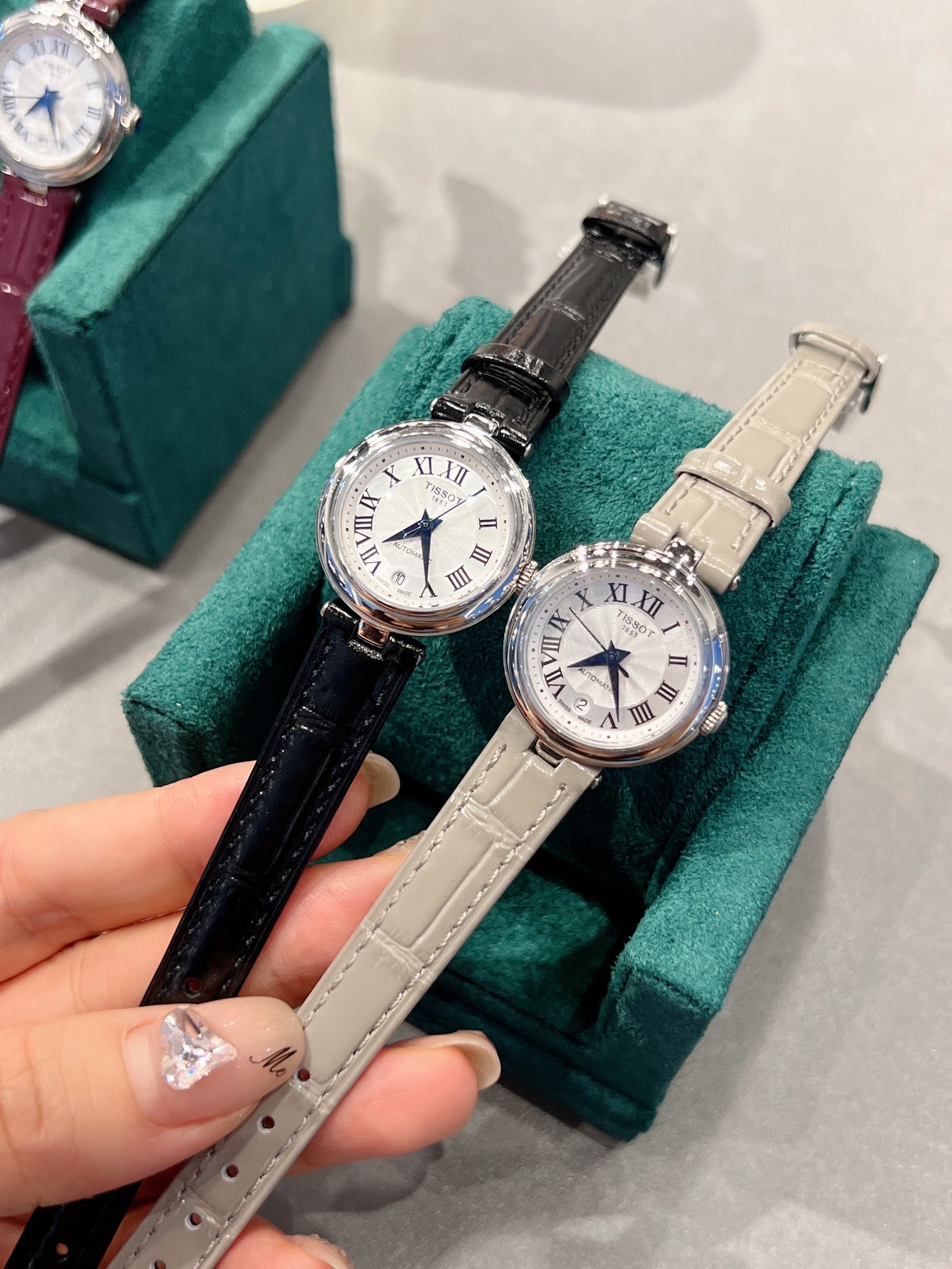 “New Carlysian Series: Delicate 26mm Watch for Girls, Zenium Material, Launched in March”