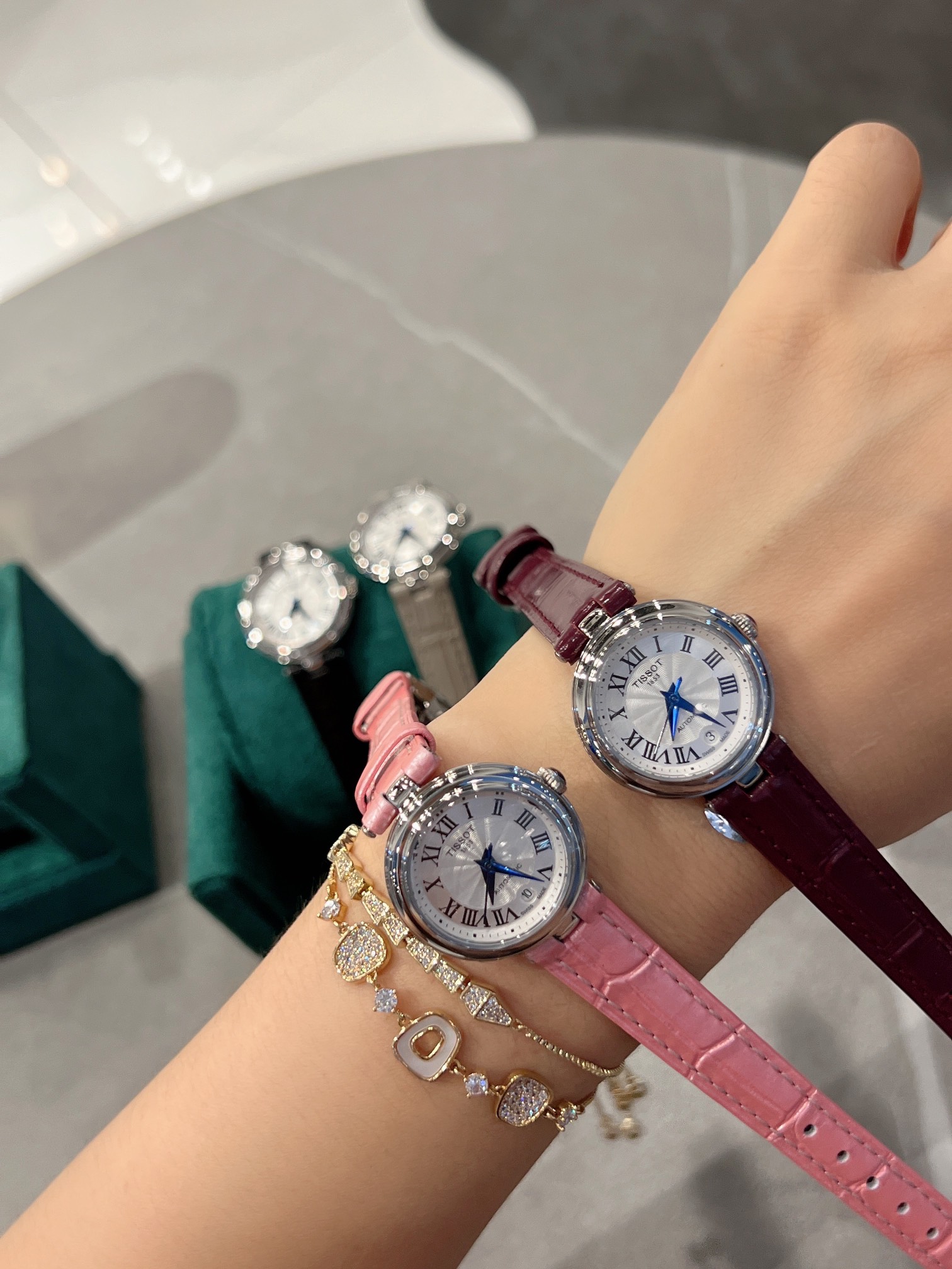 “New Carlysian Series: Delicate 26mm Watch for Girls, Zenium Material, Launched in March” - 图片 8