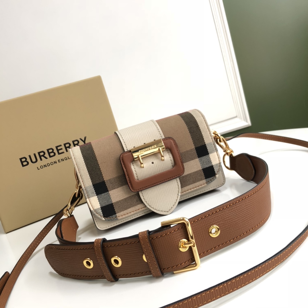 Burberry巴宝莉House格纹裁片The Buckle 搭扣包