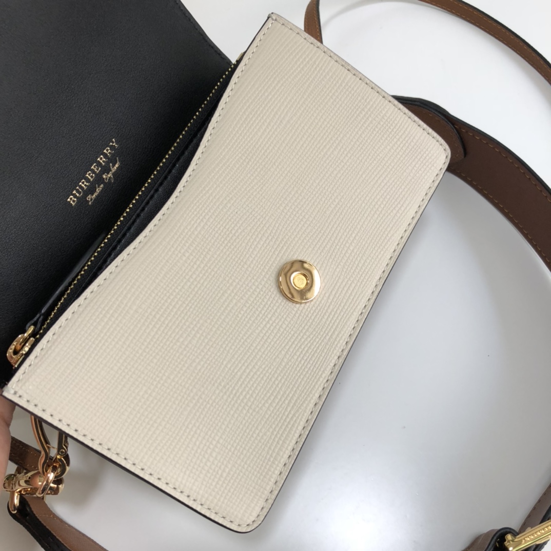 Burberry巴宝莉House格纹裁片The Buckle 搭扣包