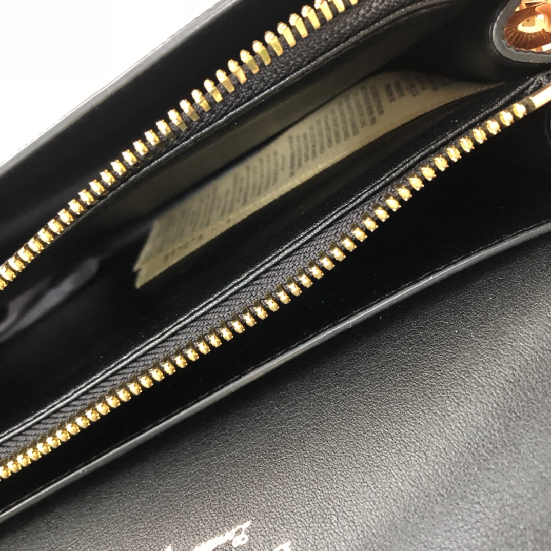 Burberry巴宝莉House格纹裁片The Buckle 搭扣包