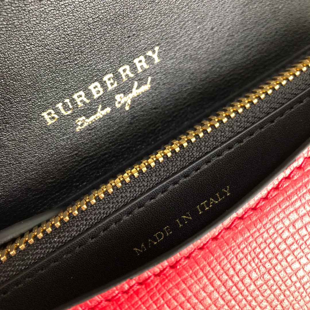 Burberry巴宝莉House格纹裁片The Buckle 搭扣包