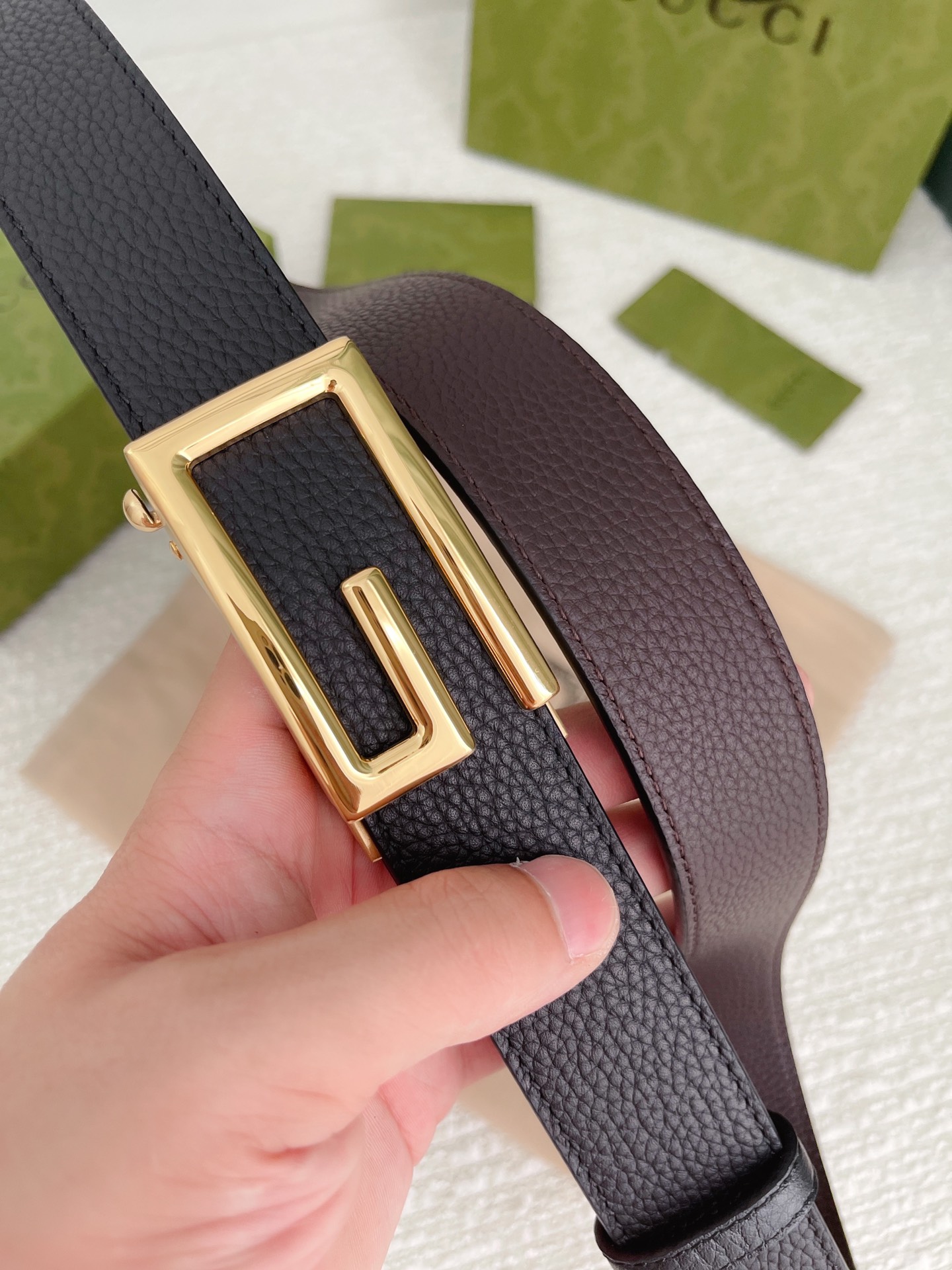 Gucci古奇男士自动扣平滑款宽度35MM精品钢质五金搭配双面头层牛皮腰带长度可自由裁剪