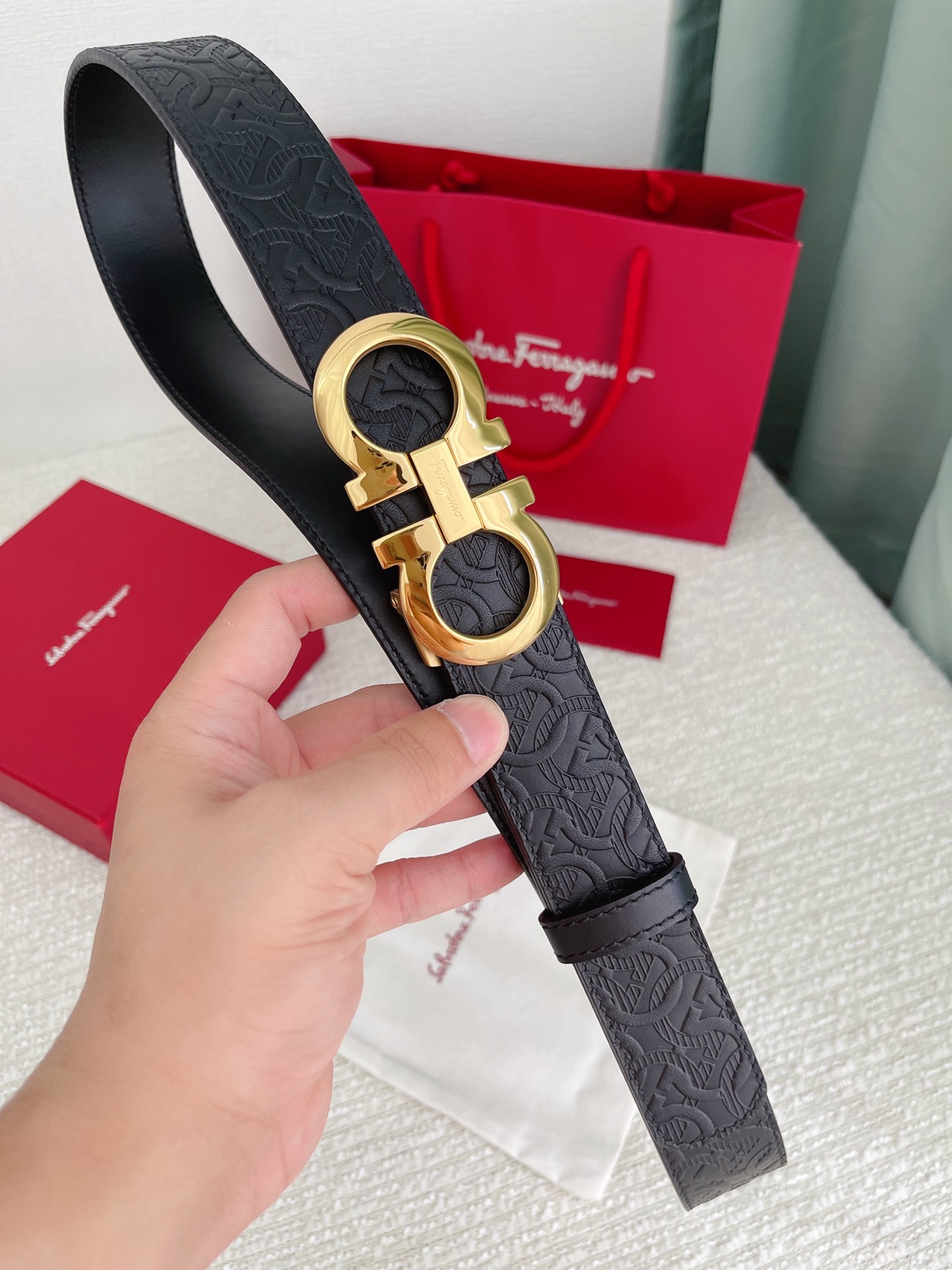Ferragam菲拉格慕男士自动扣平滑款宽度35MM精品钢质五金搭配双面头层牛皮腰带长度可自由裁剪