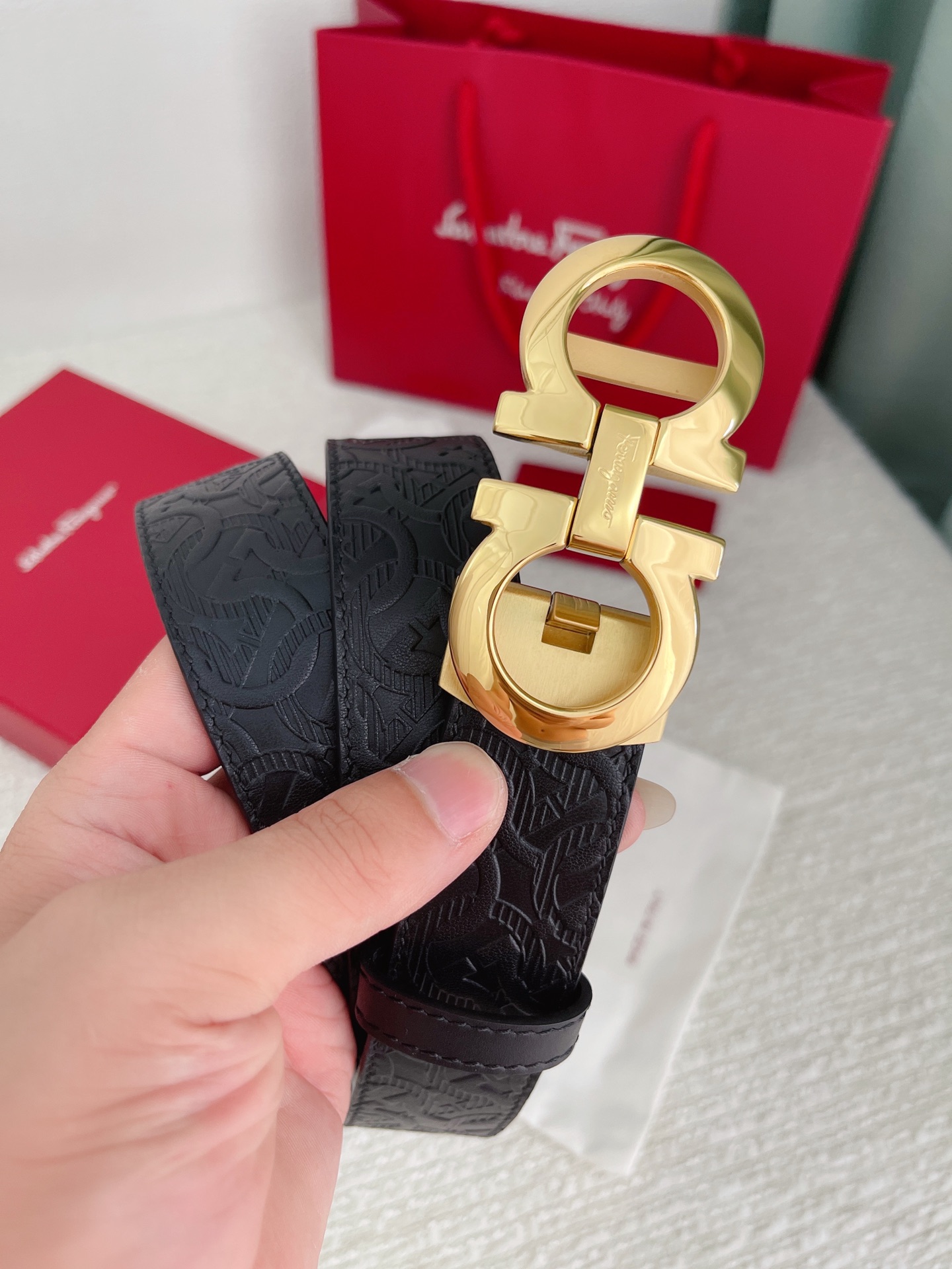 Ferragam菲拉格慕男士自动扣平滑款宽度35MM精品钢质五金搭配双面头层牛皮腰带长度可自由裁剪