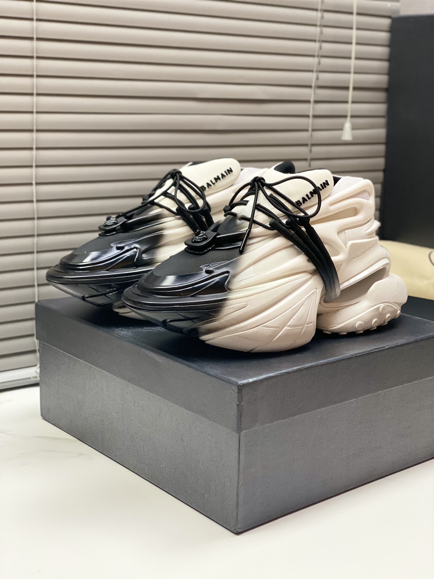 Balman New Pure Spaceship Sport Shoes: Original Tailored Accessories, Fine Embroidery, TPU Air Vent. - 图片 3