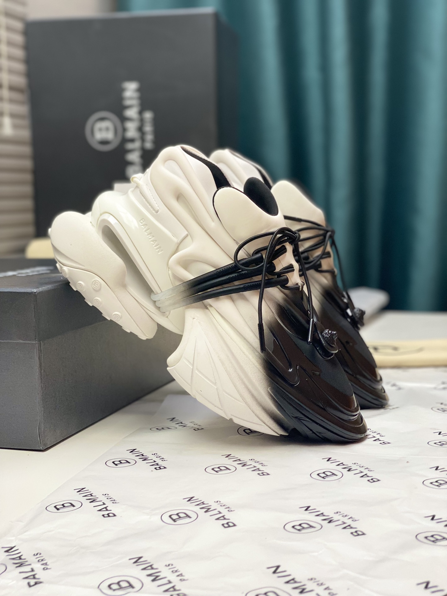 Balman New Pure Spaceship Sport Shoes: Original Tailored Accessories, Fine Embroidery, TPU Air Vent. - 图片 1