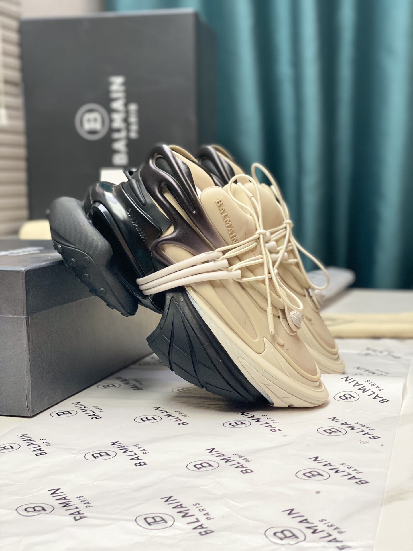 Balman New Pure Spaceship Sport Shoes: Original Tailored Accessories, Fine Embroidery, TPU Air Vent. - 图片 1