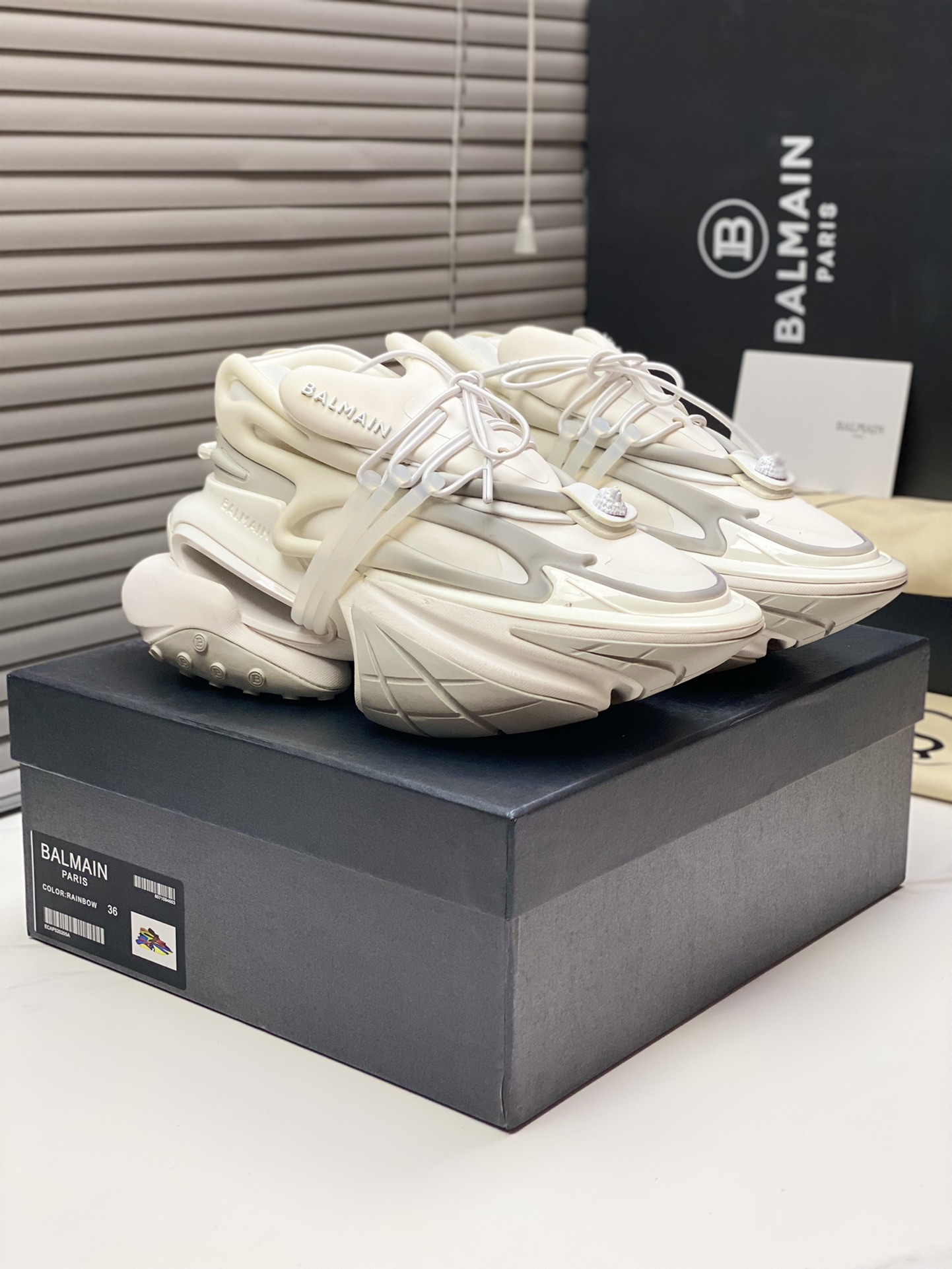 “Balman New Pure Spaceship Sport Shoes: High-Quality Original Design, Various Sizes Available” - 图片 2