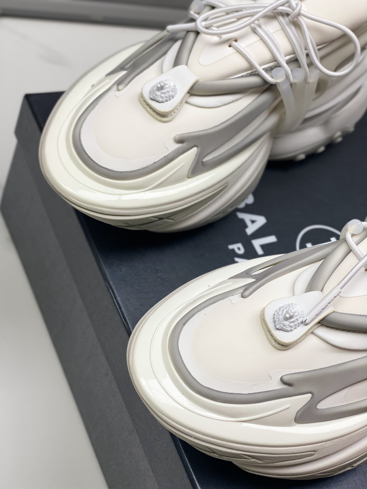 “Balman New Pure Spaceship Sport Shoes: High-Quality Original Design, Various Sizes Available” - 图片 6