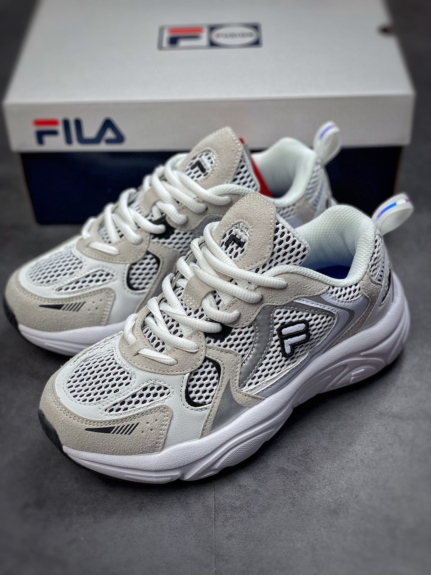 180 斐乐Fila Retro Mars II Running 火星二代系列 老爹风增高复古中慢跑鞋T12W227328FWA