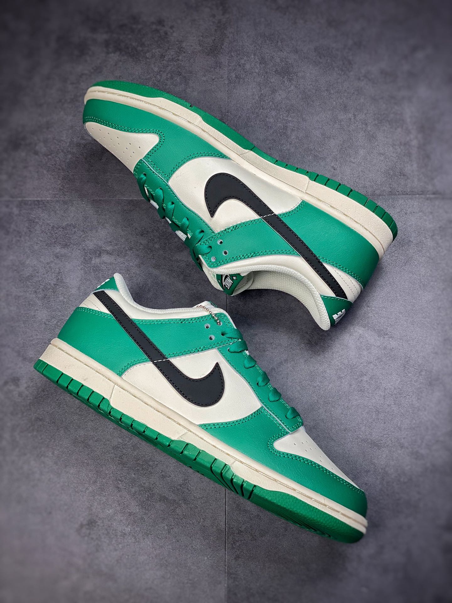 300 Nike Dunk Low SE Lottery 绿白色 彩票 DR9654-100-莆田鞋,莆田鞋货源,高仿鞋,高仿鞋货源,安福档口,莆田高仿鞋,莆田鞋批发,高仿鞋批发,莆田高仿运动鞋,高仿运动鞋,莆田运动鞋 300 Nike Dunk Low SE Lottery 绿白色 彩票 DR9654-100