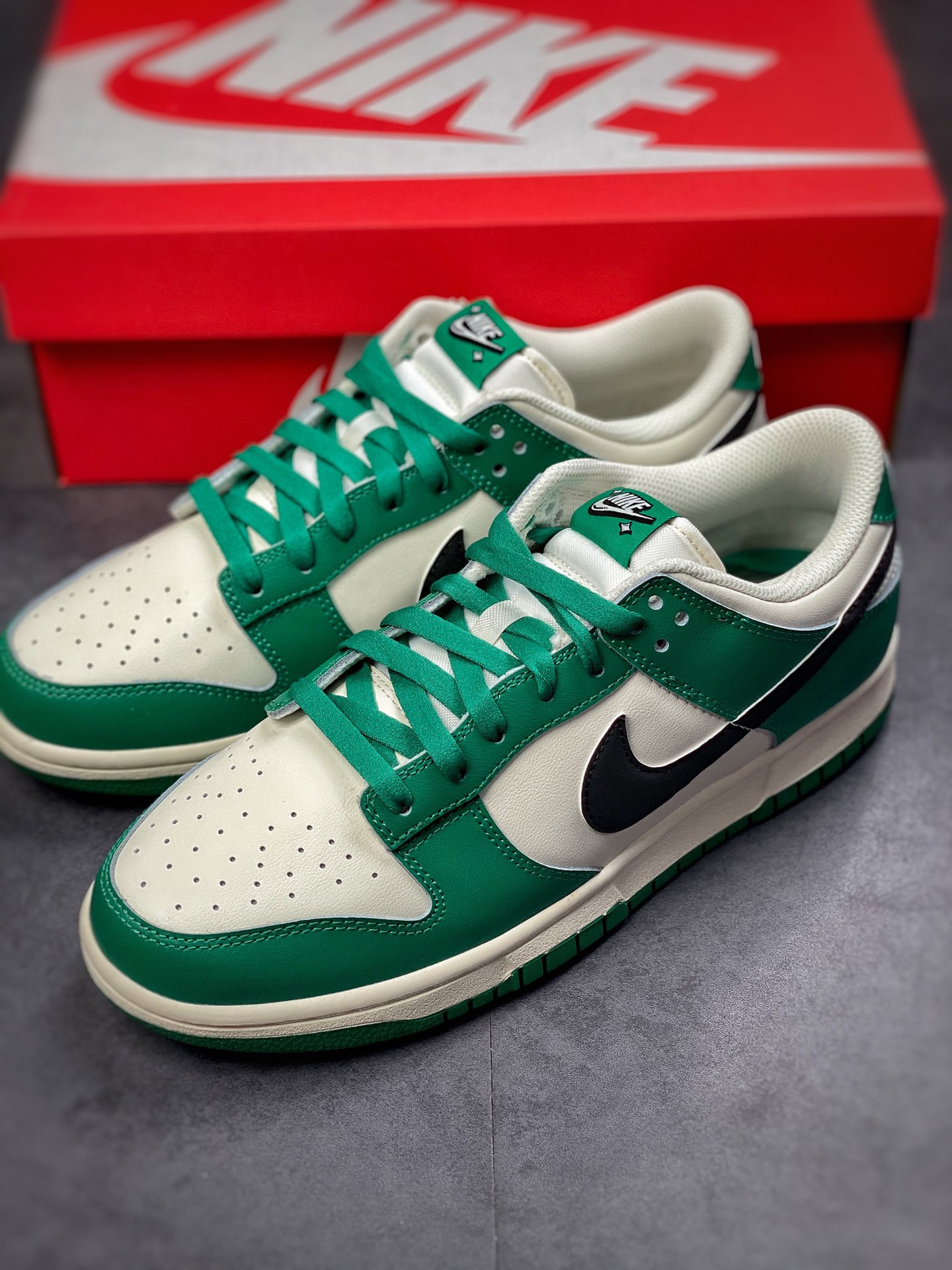 300 Nike Dunk Low SE Lottery 绿白色 彩票 DR9654-100-莆田鞋,莆田鞋货源,高仿鞋,高仿鞋货源,安福档口,莆田高仿鞋,莆田鞋批发,高仿鞋批发,莆田高仿运动鞋,高仿运动鞋,莆田运动鞋 300 Nike Dunk Low SE Lottery 绿白色 彩票 DR9654-100