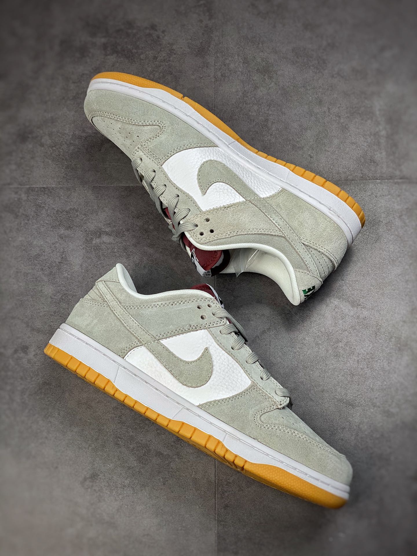 200 Nike SB Dunk Low 翻毛灰白生胶 DO7412-995-莆田鞋,莆田鞋货源,高仿鞋,高仿鞋货源,安福档口,莆田高仿鞋,莆田鞋批发,高仿鞋批发,莆田高仿运动鞋,高仿运动鞋,莆田运动鞋 200 Nike SB Dunk Low 翻毛灰白生胶 DO7412-995