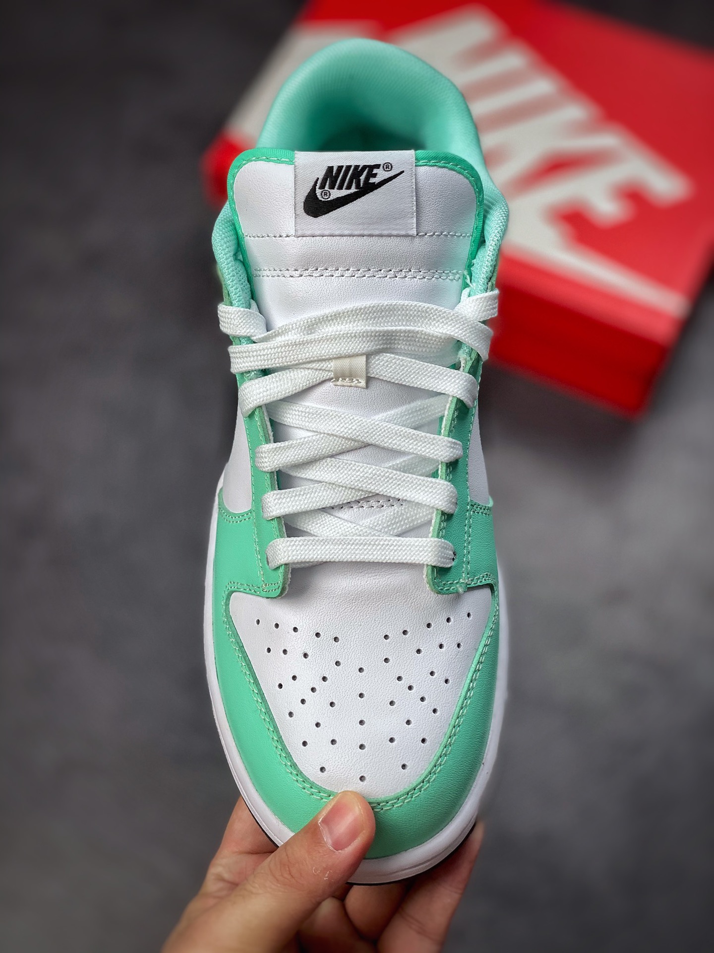 160 Nike SB Dunk Low 白绿黑 DQ6818-002-莆田鞋,莆田鞋货源,高仿鞋,高仿鞋货源,安福档口,莆田高仿鞋,莆田鞋批发,高仿鞋批发,莆田高仿运动鞋,高仿运动鞋,莆田运动鞋 160 Nike SB Dunk Low 白绿黑 DQ6818-002