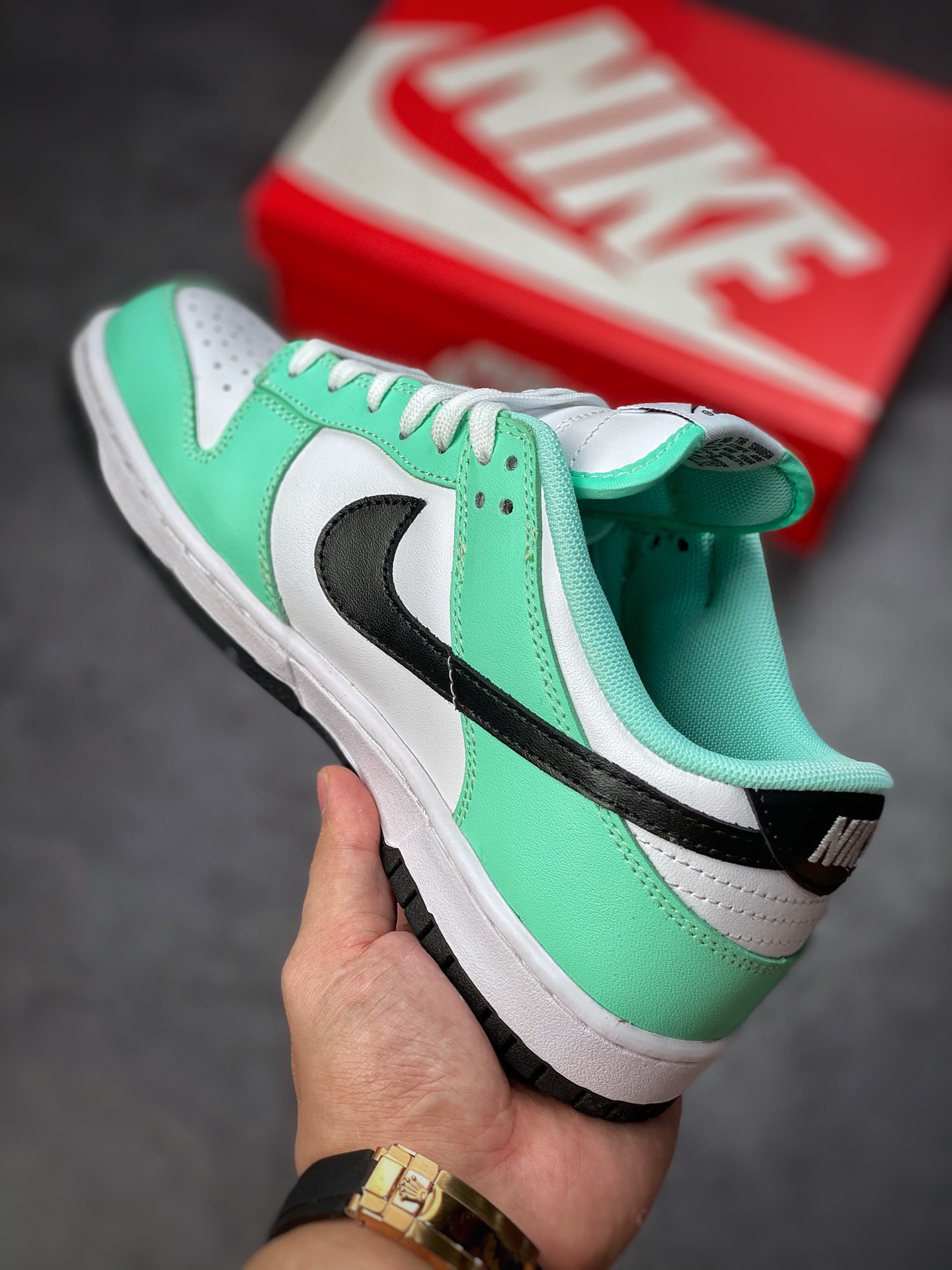 160 Nike SB Dunk Low 白绿黑 DQ6818-002-莆田鞋,莆田鞋货源,高仿鞋,高仿鞋货源,安福档口,莆田高仿鞋,莆田鞋批发,高仿鞋批发,莆田高仿运动鞋,高仿运动鞋,莆田运动鞋 160 Nike SB Dunk Low 白绿黑 DQ6818-002