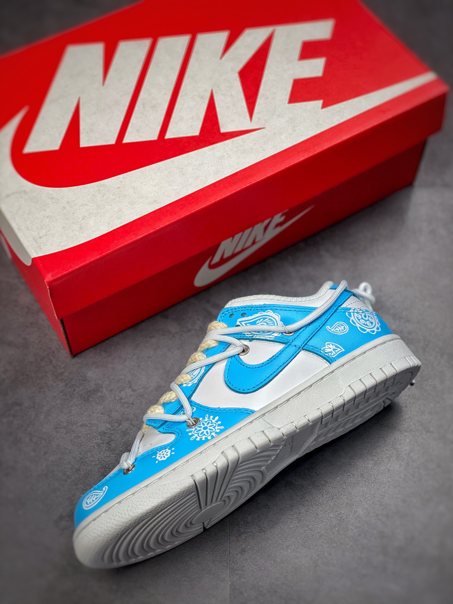 360 Nike SB Dunk Low “Triple White”北卡蓝腰果花 DD1503-109