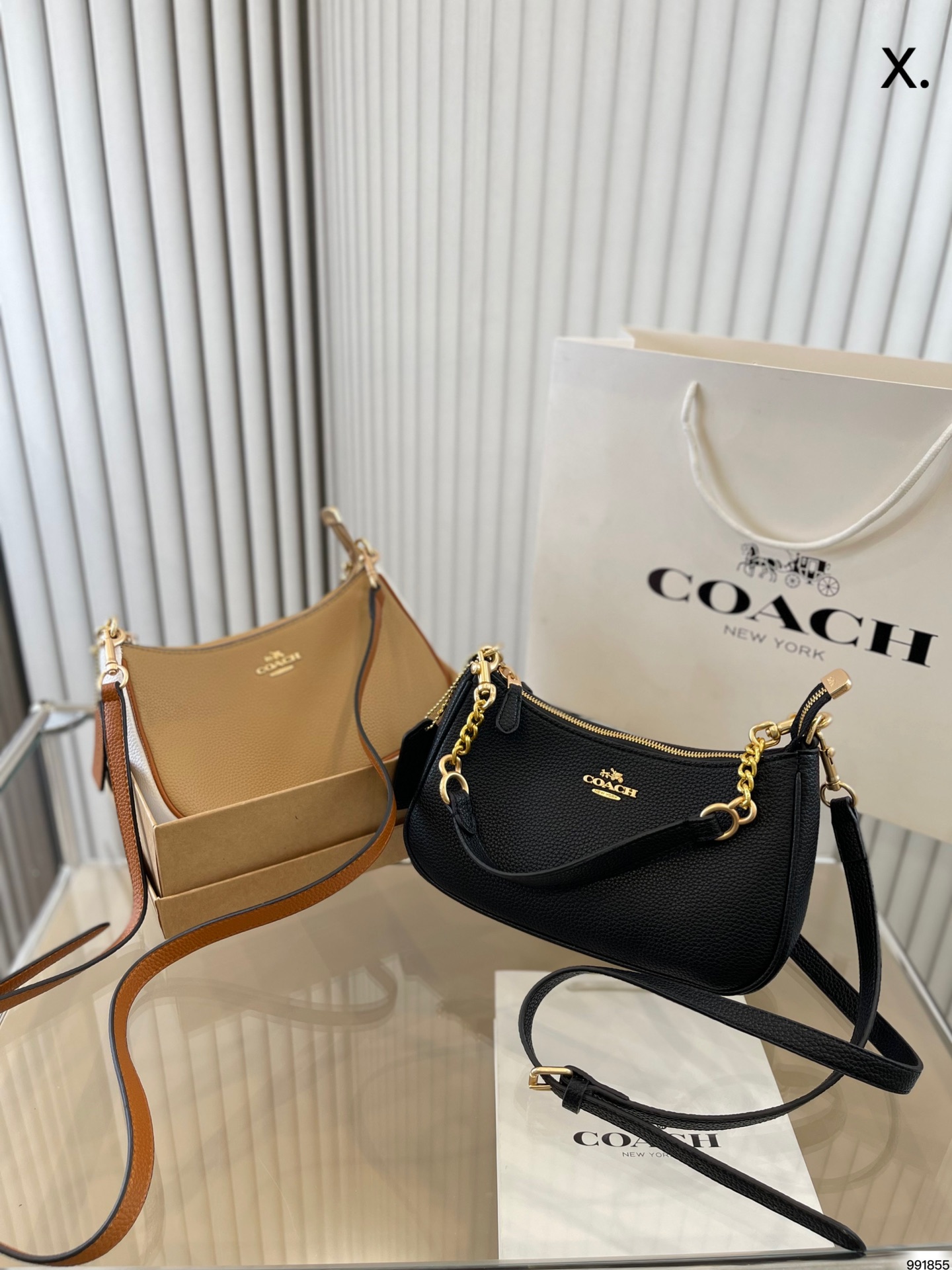 J0 配盒  Coach 蔻驰 奥莱腋下麻将包 超级美的配色 挡不住时尚 背上出街回头率爆表～ 尺寸：24 14