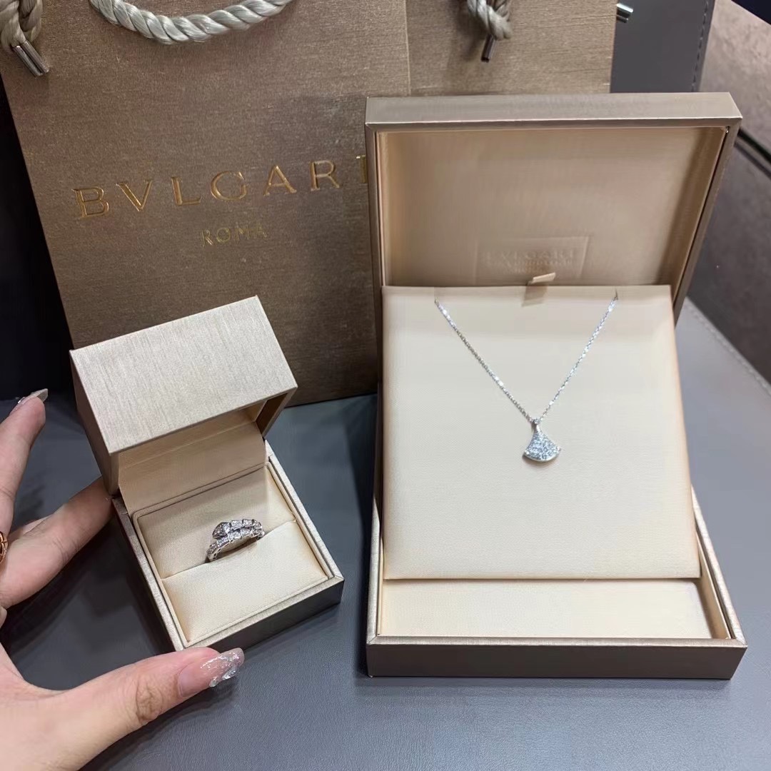 Bvlgari 满钻小裙子 宝格丽蛇戒