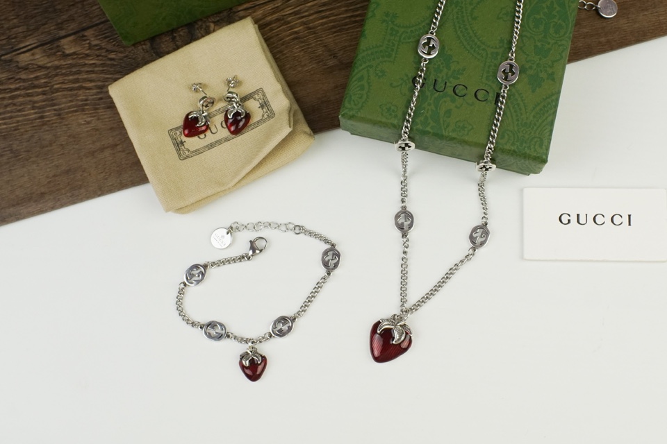 Gucci Jewelry Bracelet Earring Necklaces & Pendants