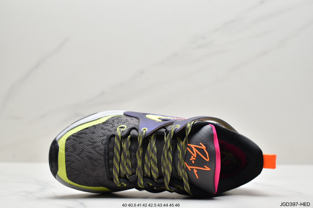 180 Nike Zoom KD15全新的 Zoom KD 15使用了全掌＋前掌扇形重叠式气垫配置DM1056-700 DM1054-100