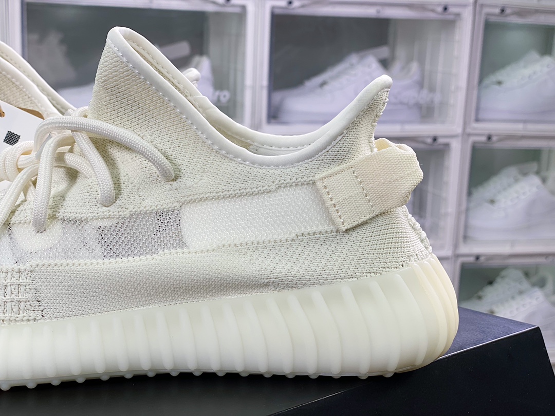 Kanye West x Yeezy Boost 350 V2 ”Pure Oat” Versatile Light Popcorn ”Pure White 2.0 Ice Cream” HQ6316