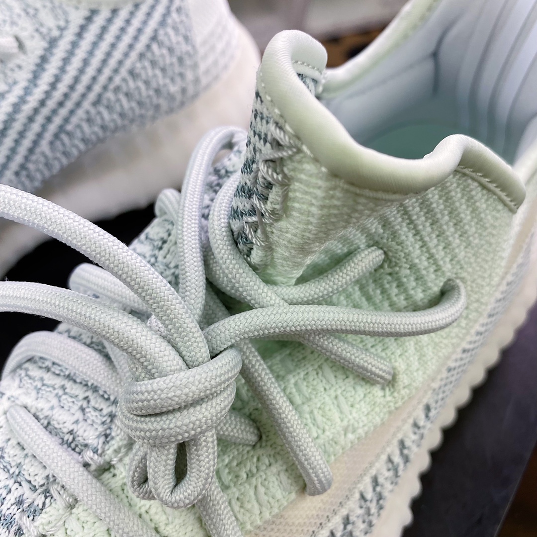 Kanye West x Yeezy Boost 350 V2 ”Pure Oat” all-match lightweight ”side-through new ice blue stitching starry sky” FW5317