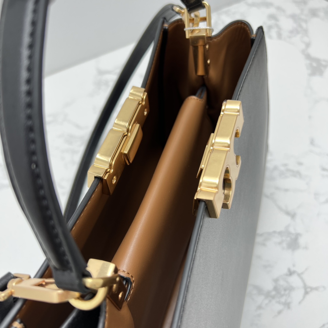 Tory Burch ～托里伯奇 137312 最新款头层纳帕皮