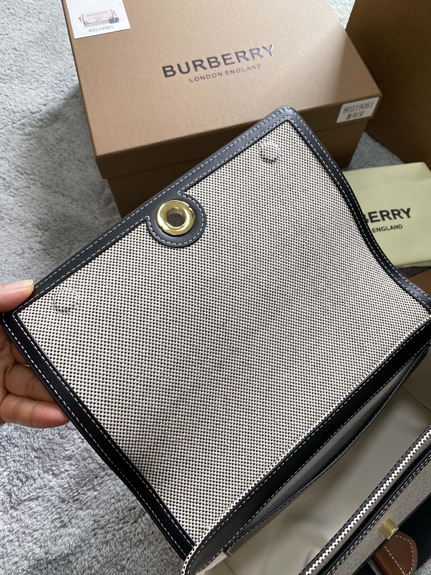 Burberry巴宝莉Vintage 复古格纹肩背包