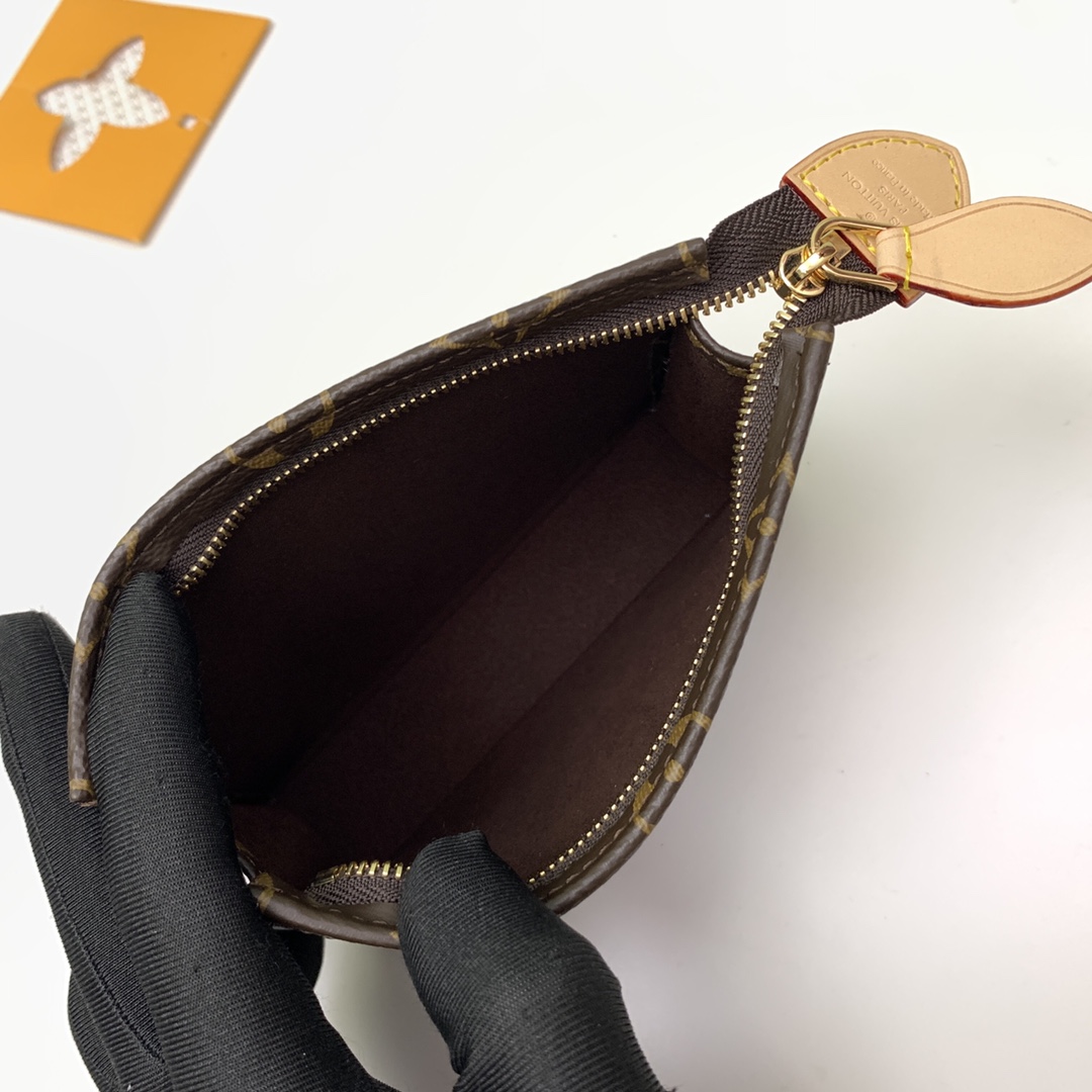 顶级】M81412👏👏Toiletry Pouch On Chain 手袋以创作于 1901 年、可作手拿包的 Monogram T 4