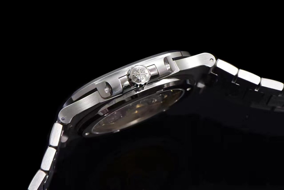 GR传承精品，推出最新钢王百达翡丽5711_1P-001 NAutilus四十周年纪念腕表